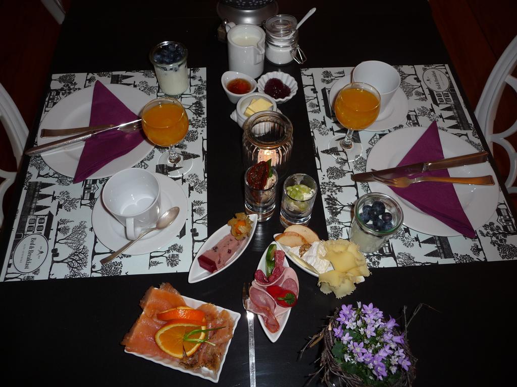 Alte Apotheke Bed & Breakfast Karlsbad Exterior foto